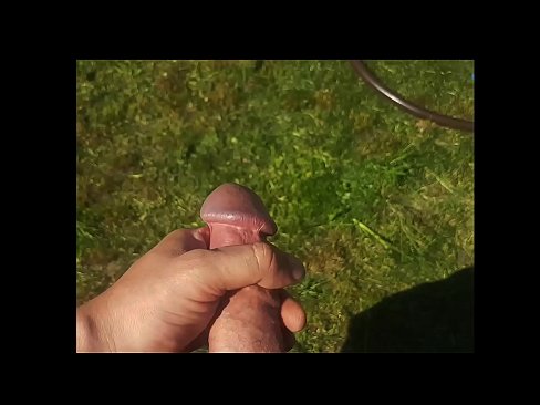 ❤️ Hottie poeth yn cael ei pussy pinc fucked a cums gyda chwistrell mewn gardd haf ️❌ Porn porno super wrthon ni ❌️❤